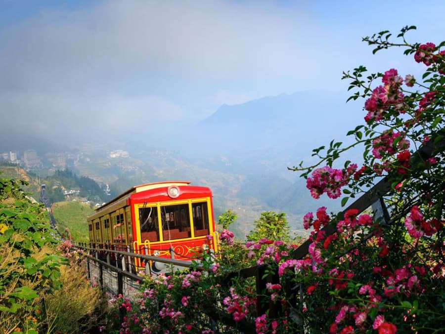 Tàu Fansipan Chiều Xuống